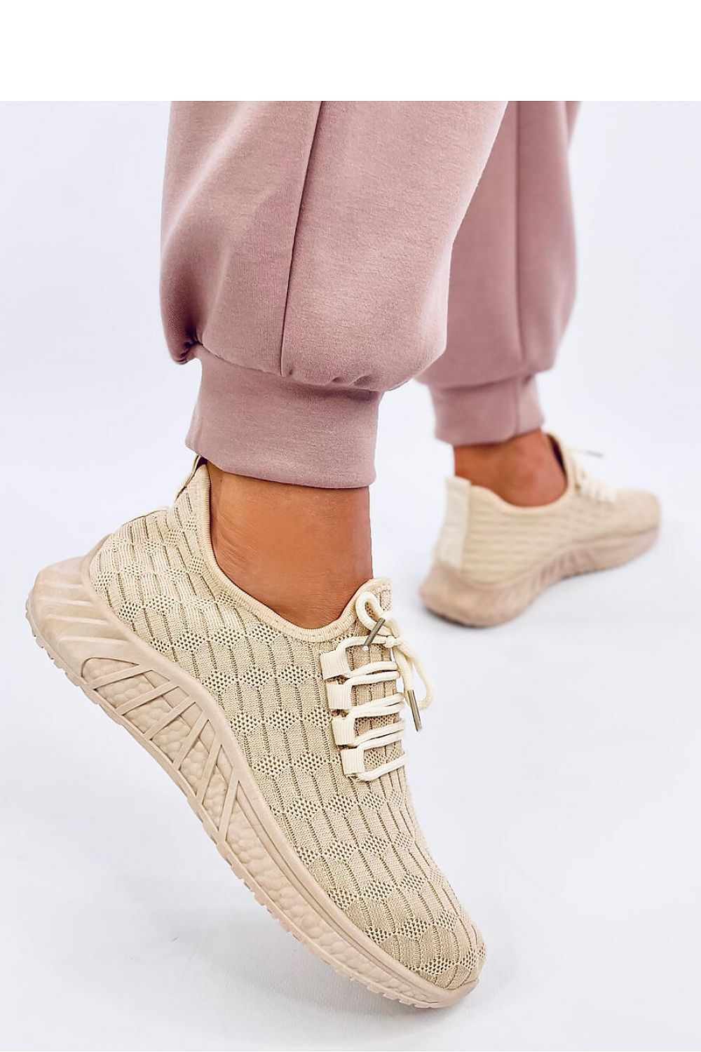Inello sports shoes