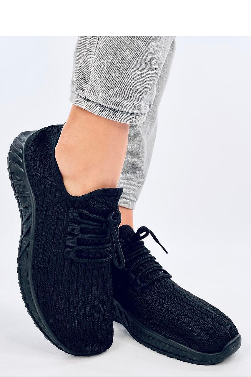 Inello sports shoes