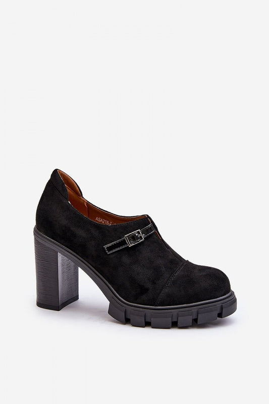 Step in style low heel shoes