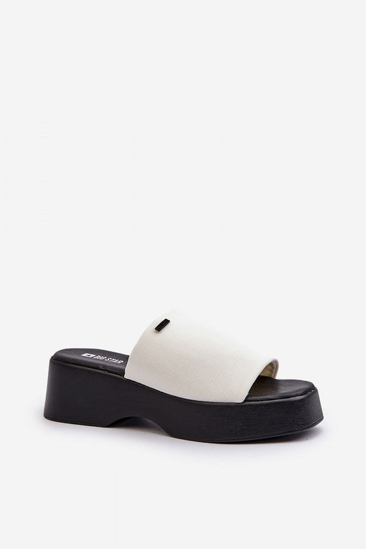 Clacquettes model 195293 Step in style