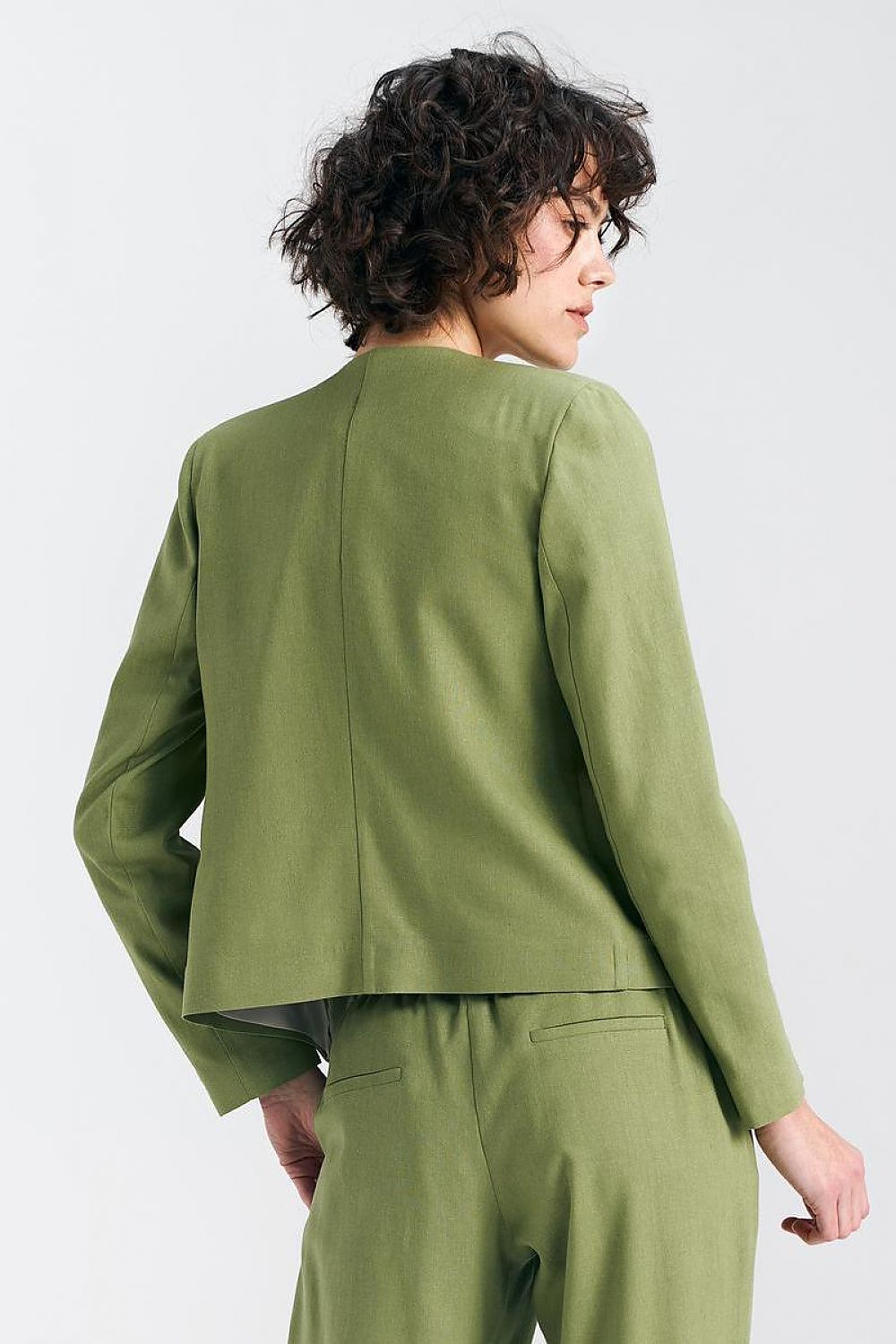 Blazer femme model 195462 Nife
