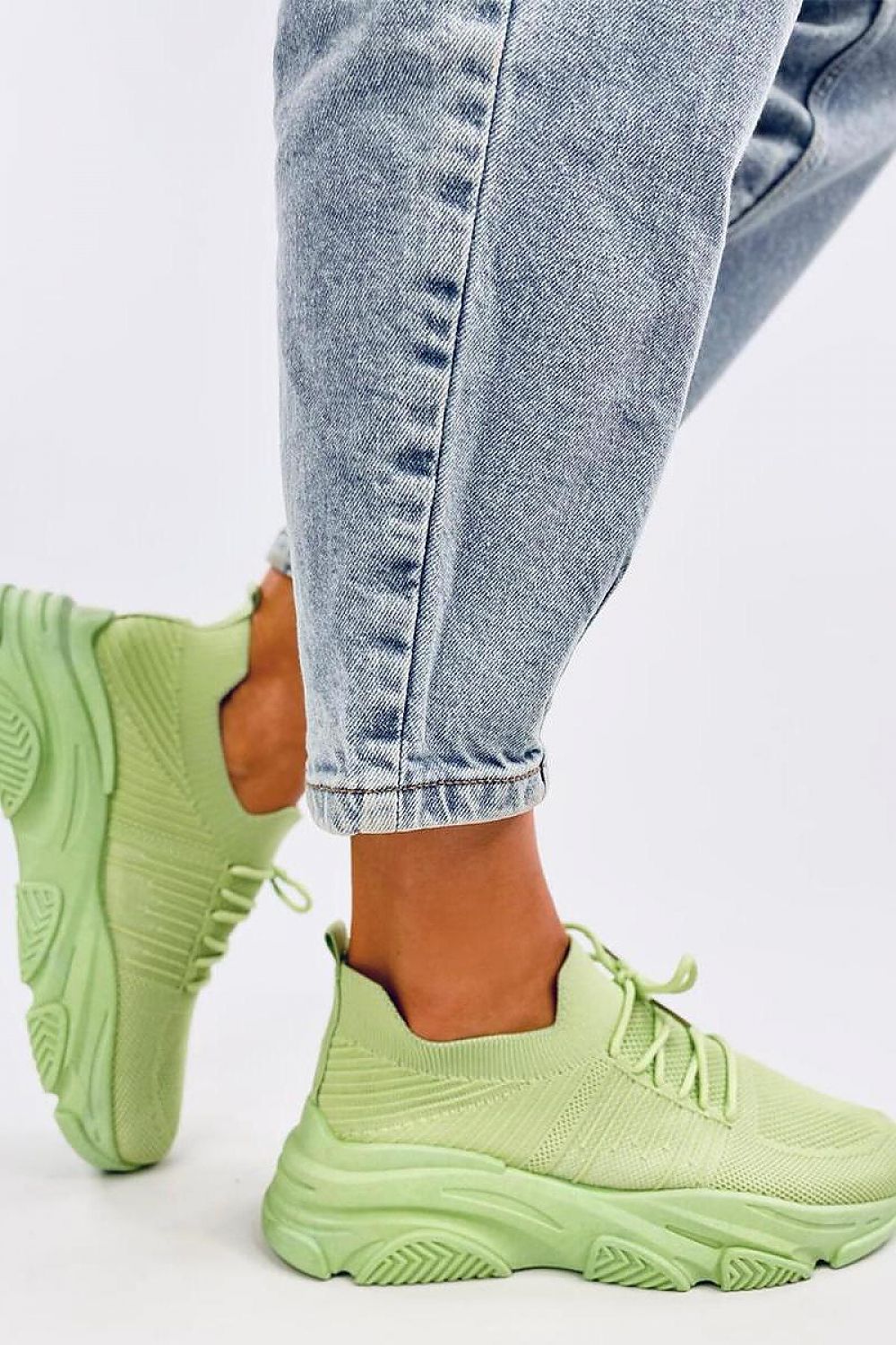 Sports shoes model 195616 Inello