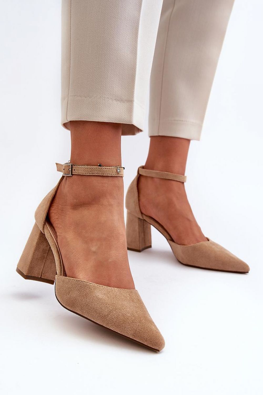 Escarpins talon large model 195734 Step in style