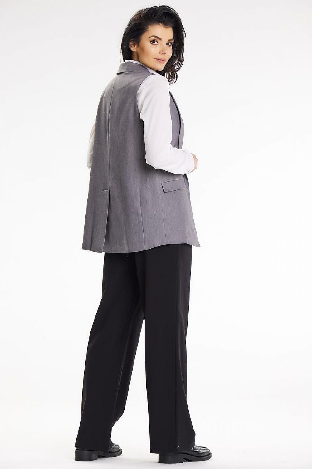 Gilet model 195853 awama