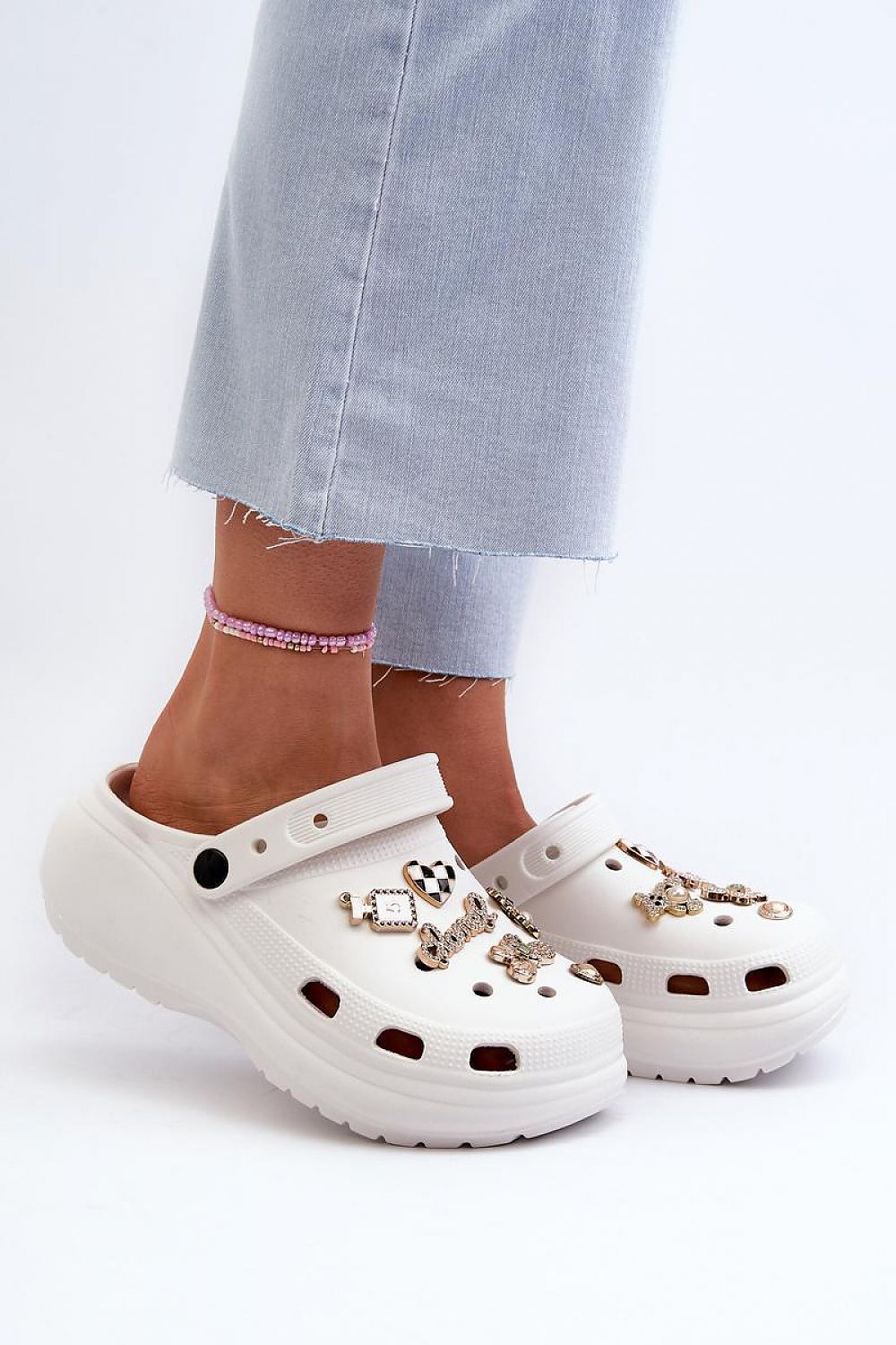 Clacquettes model 196225 Step in style