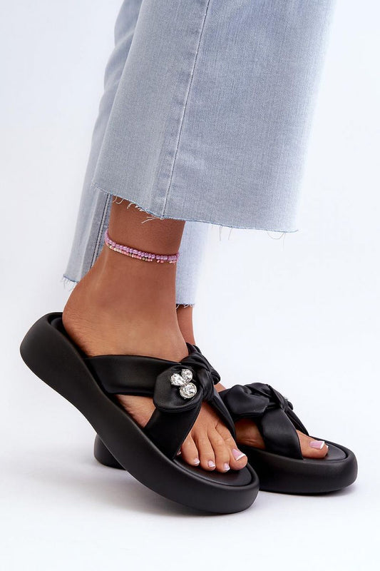 Clacquettes model 196420 Step in style