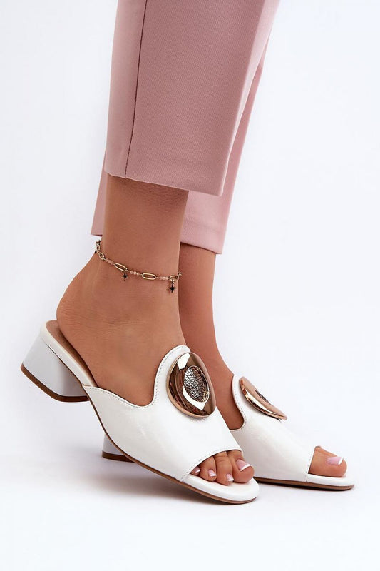 Clacquettes model 196422 Step in style