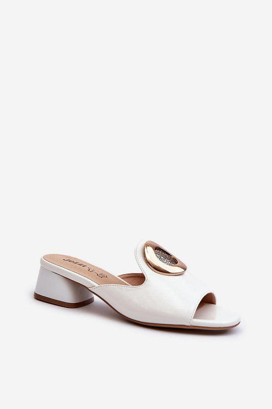 Clacquettes model 196422 Step in style