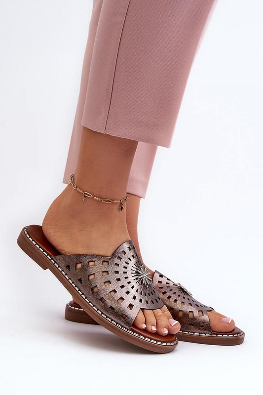 Clacquettes model 196424 Step in style