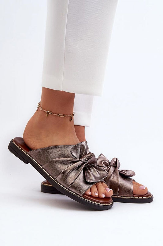 Clacquettes model 196690 Step in style