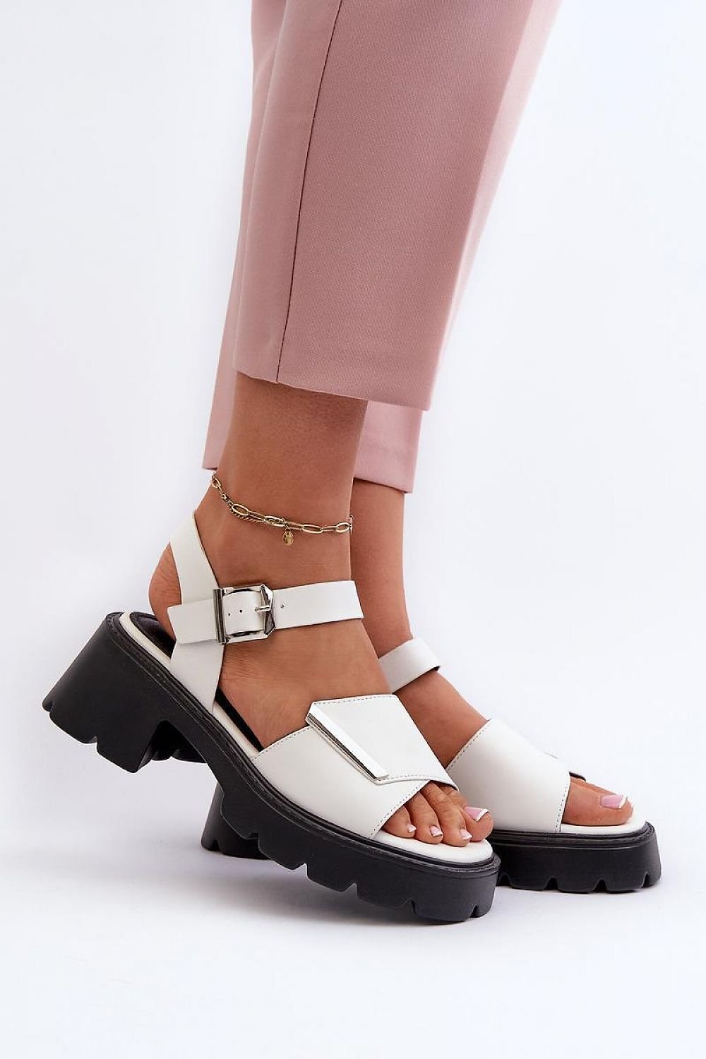 Heeled sandals model 196954 Step in style