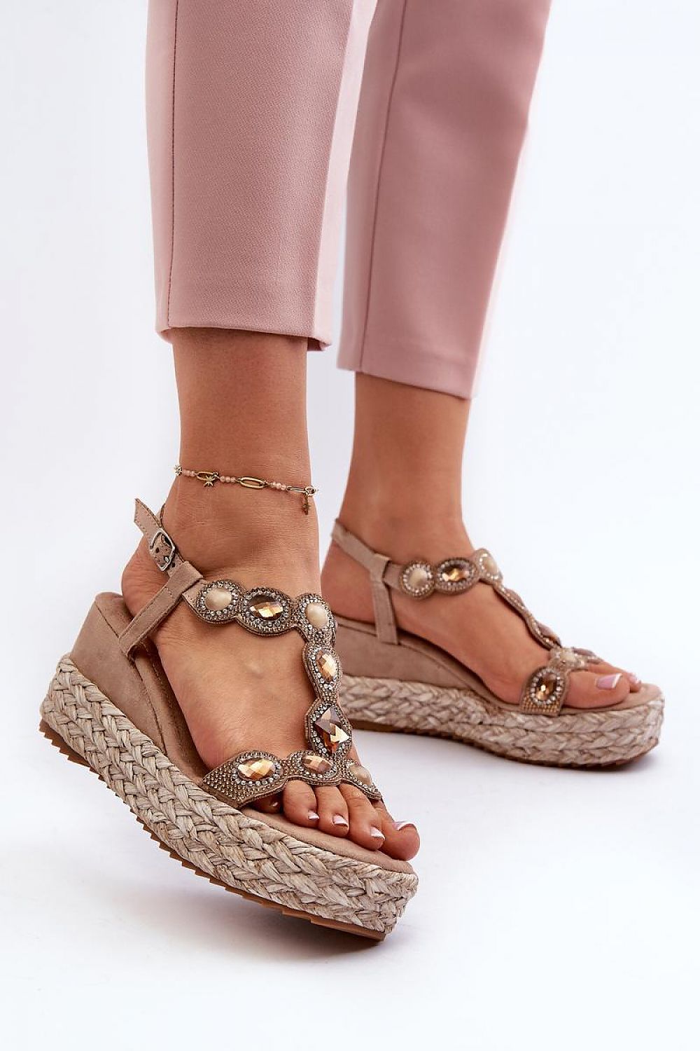 Buskins model 196960 Step in style