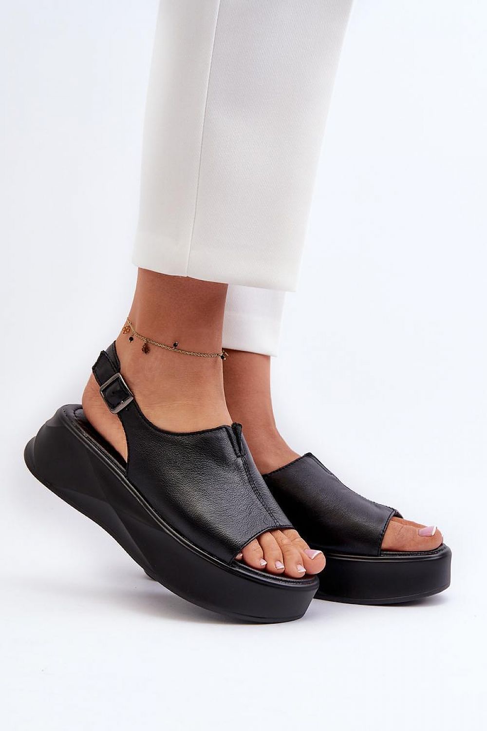 Buskins model 196964 Step in style
