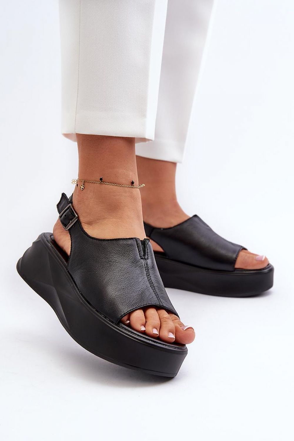Buskins model 196964 Step in style