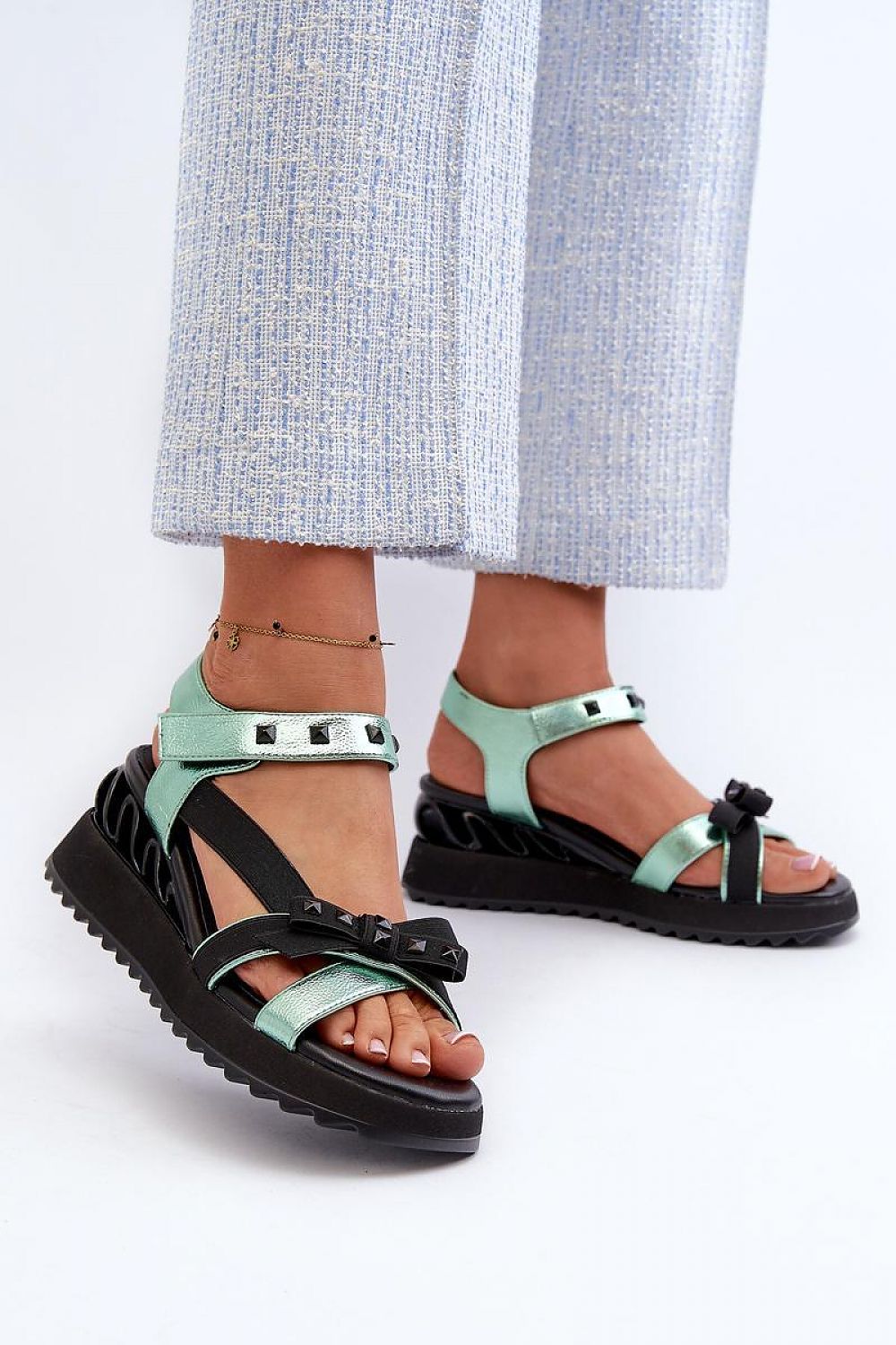Buskins model 198801 Step in style