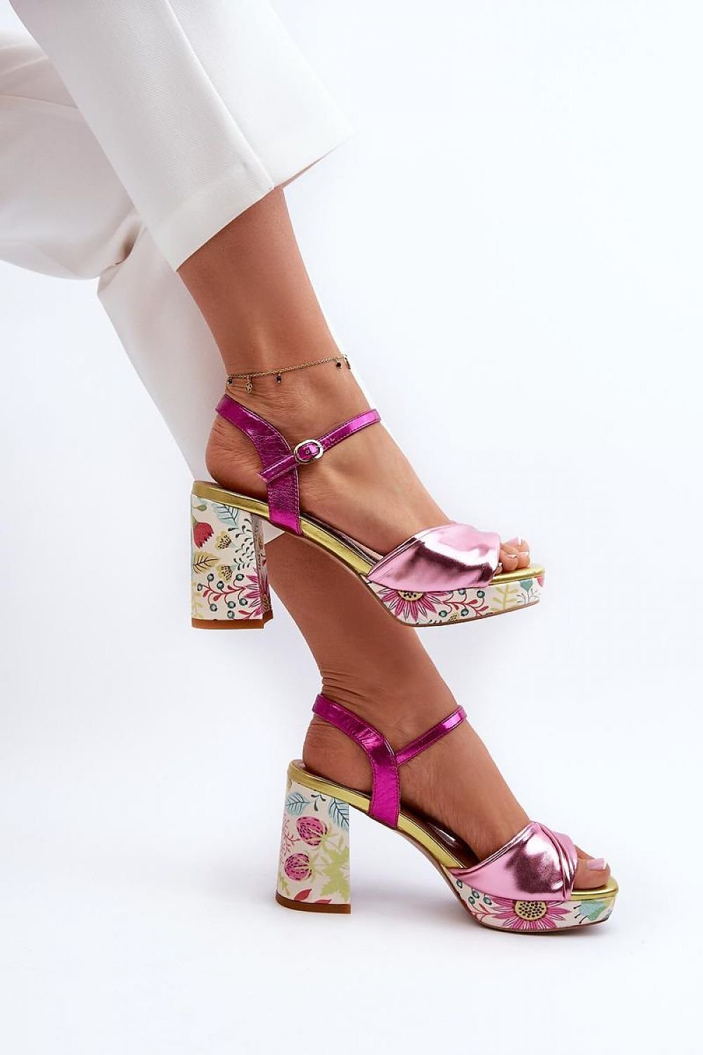 Heeled sandals model 196971 Step in style