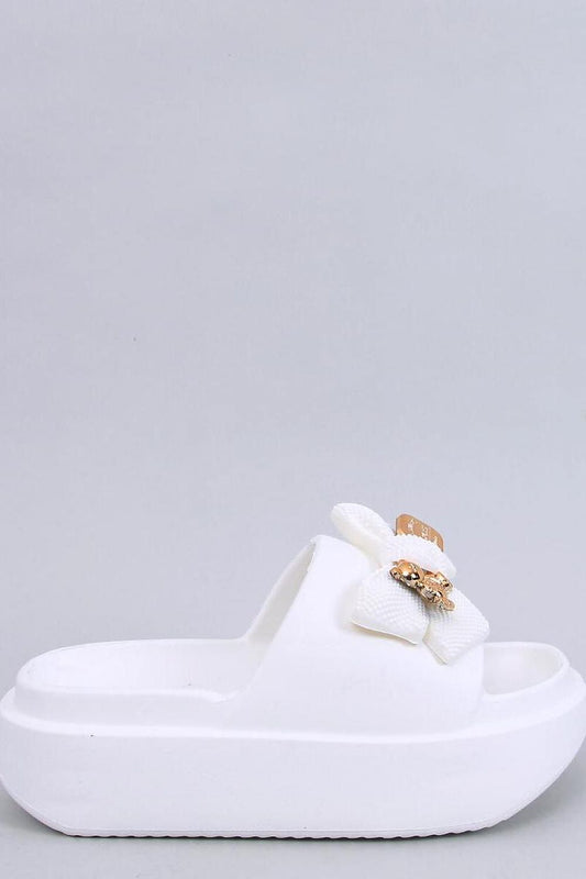 Clacquettes model 197282 Inello