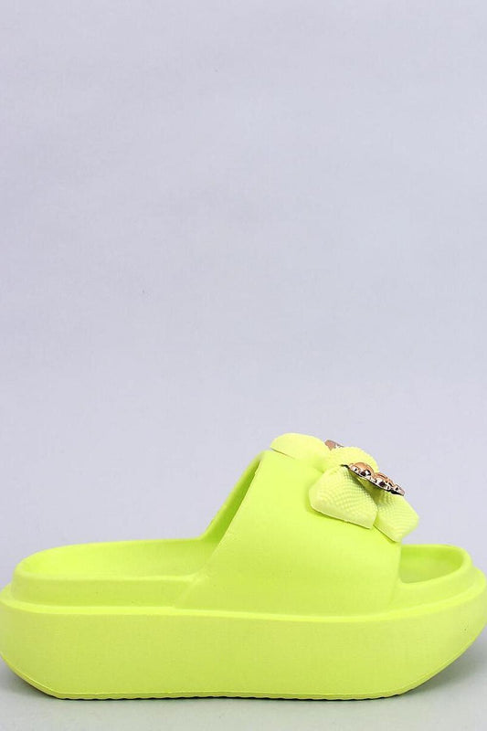 Clacquettes model 197283 Inello