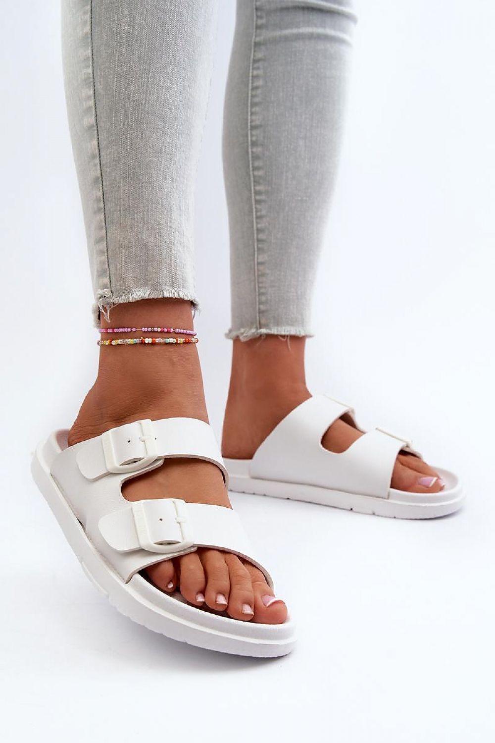 Slides model 197418 Step in style