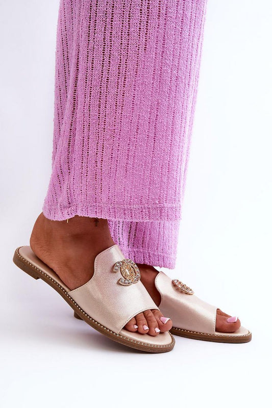 Clacquettes model 198612 Step in style