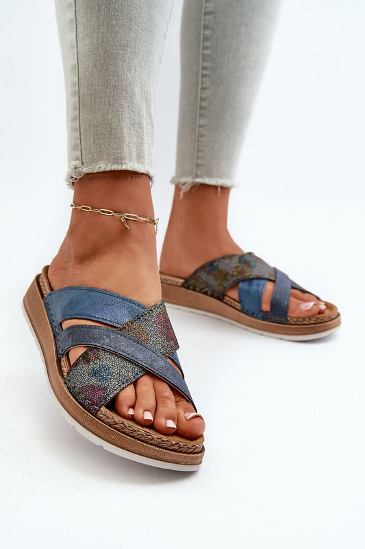 Clacquettes model 198428 Step in style