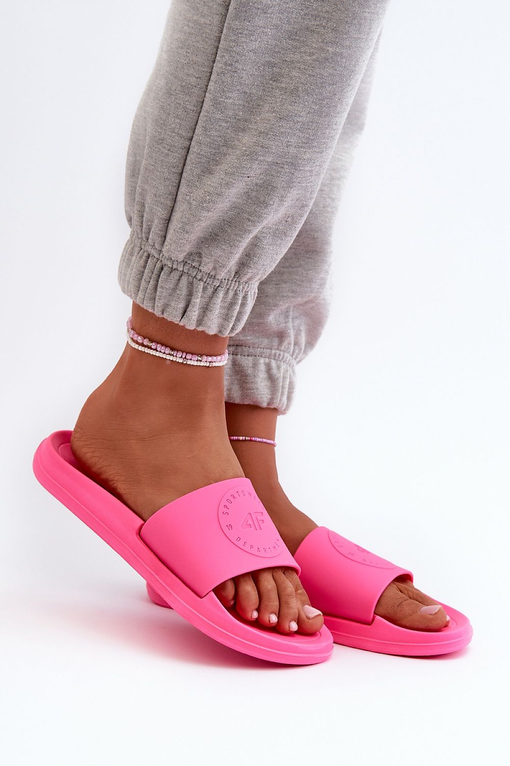 Clacquettes model 198611 Step in style