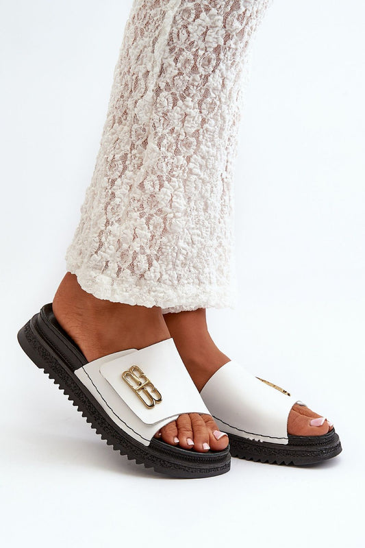 Slides model 198619 Step in style