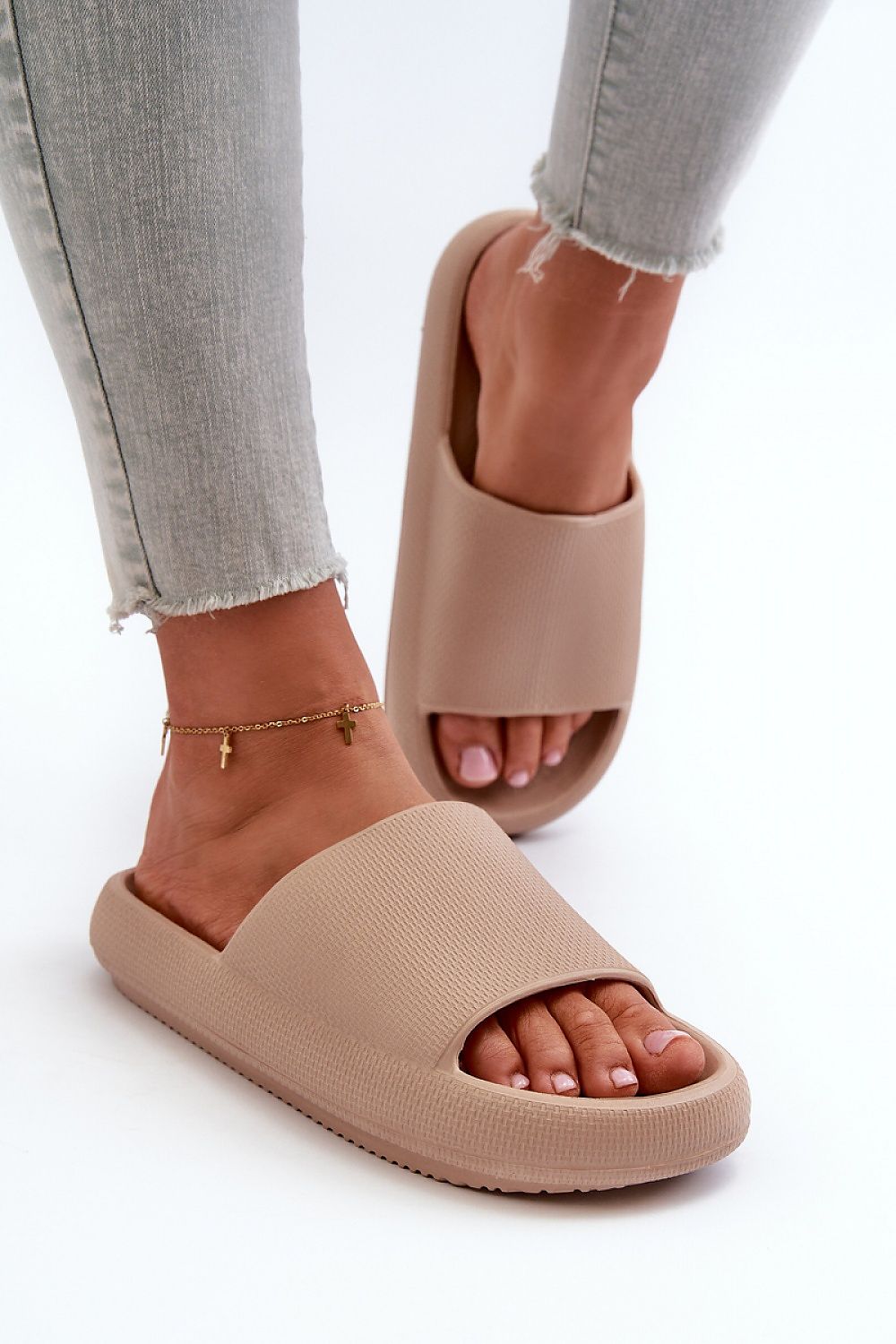 Clacquettes model 198704 Step in style