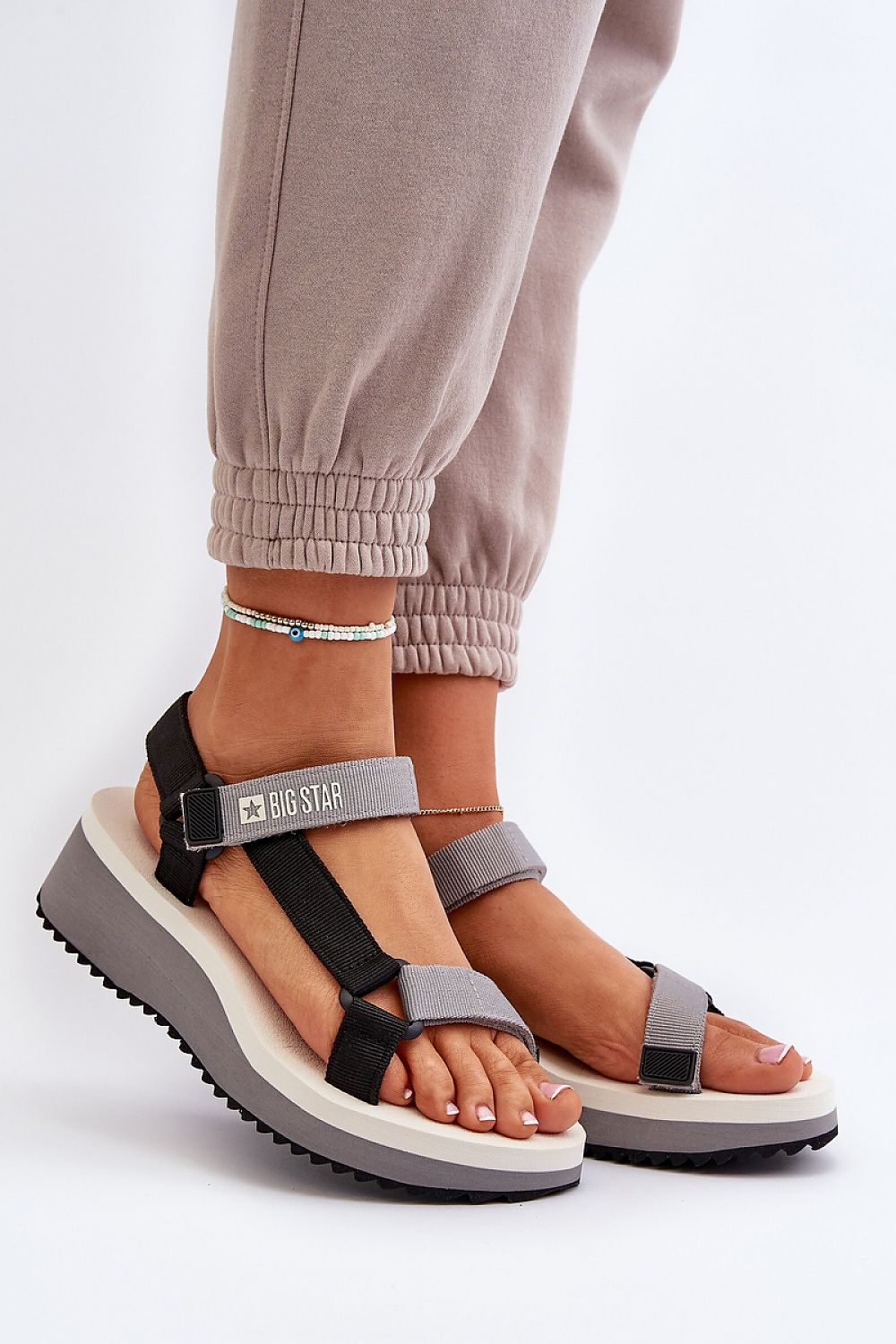 Buskins model 198803 Step in style