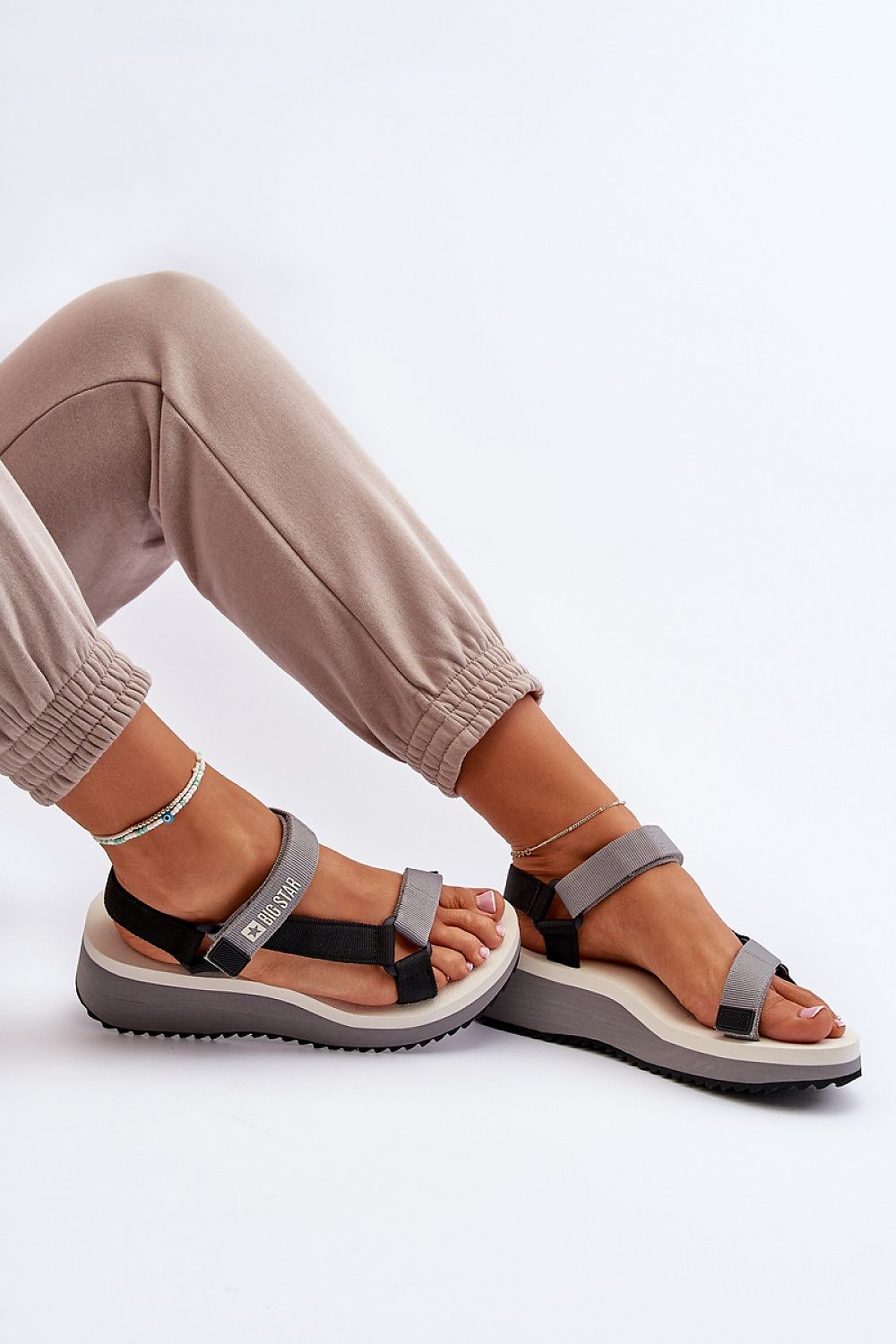 Buskins model 198803 Step in style