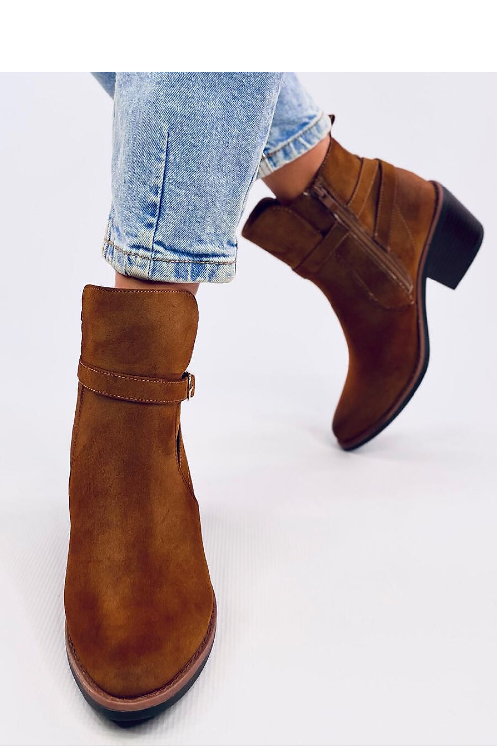 Heeled boots model 200631 Inello