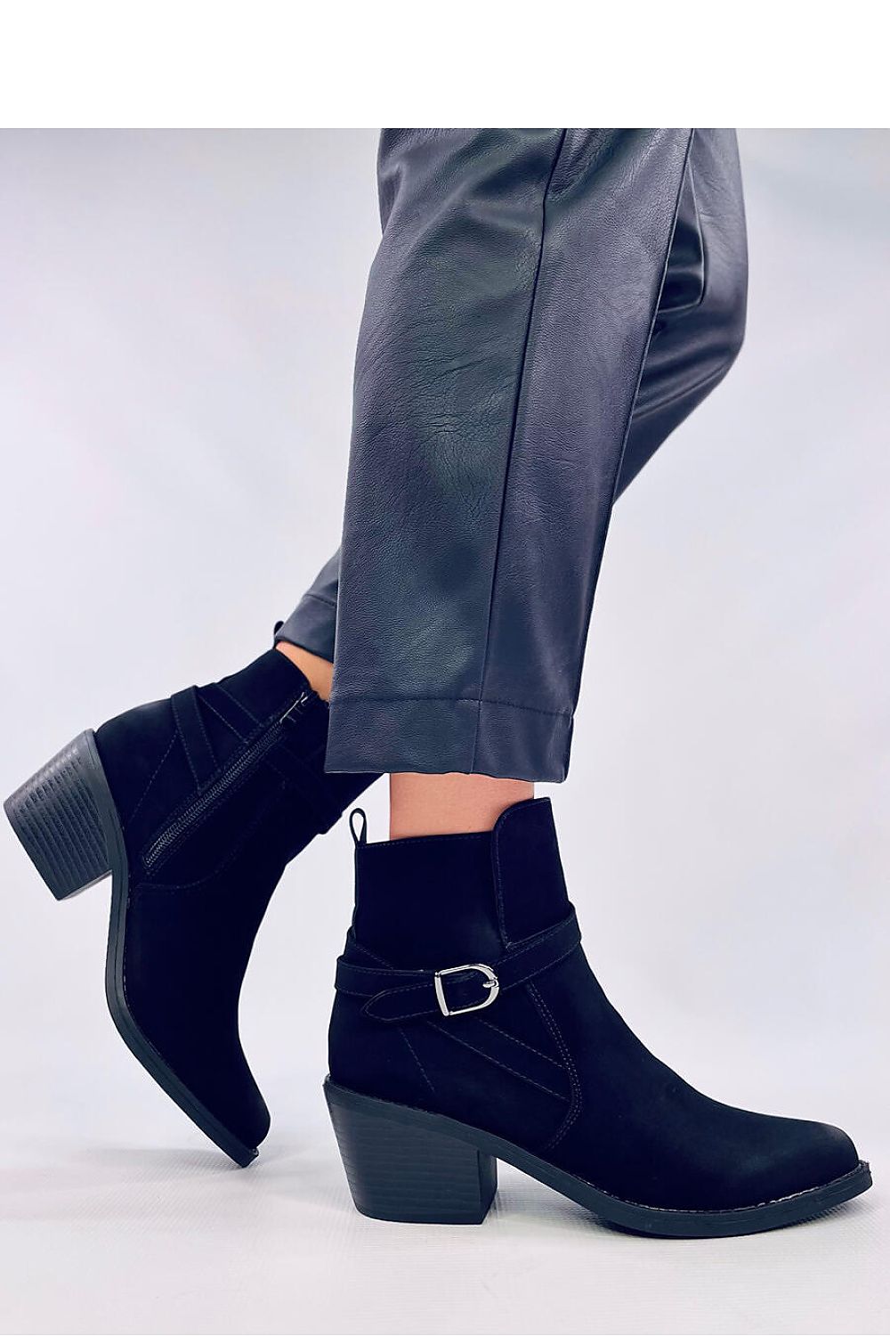 Heeled boots model 200632 Inello