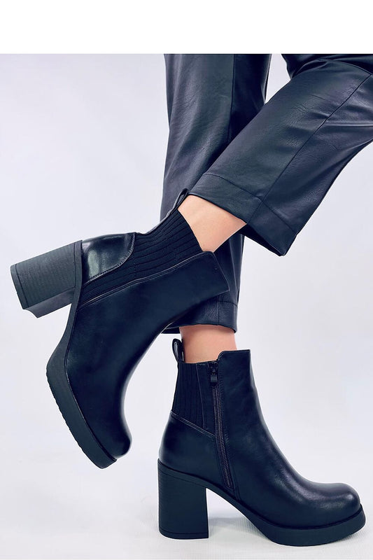 Heeled boots model 200637 Inello