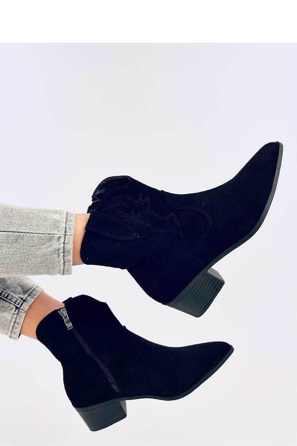 Heeled boots model 200708 Inello