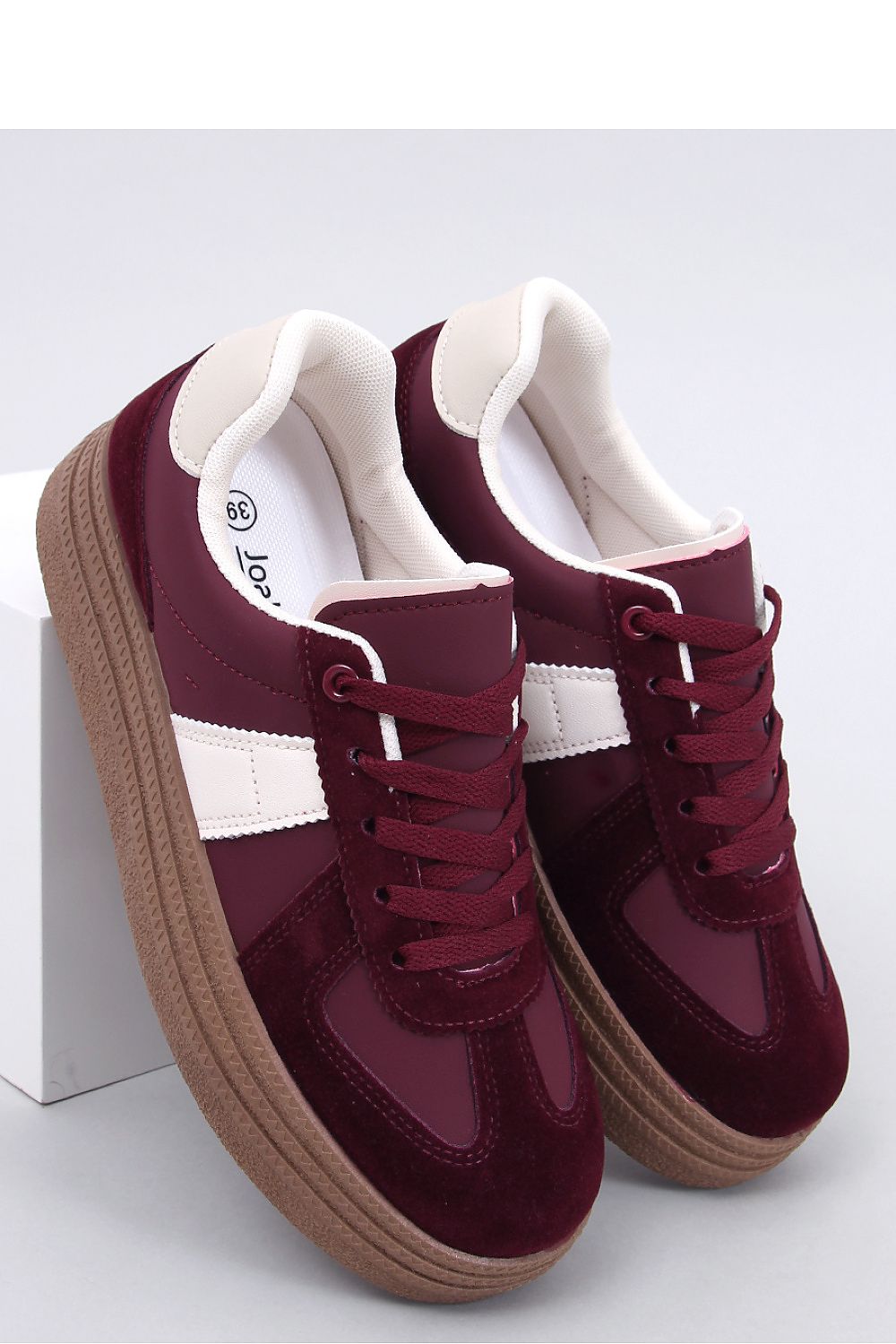 Sports shoes model 200725 Inello