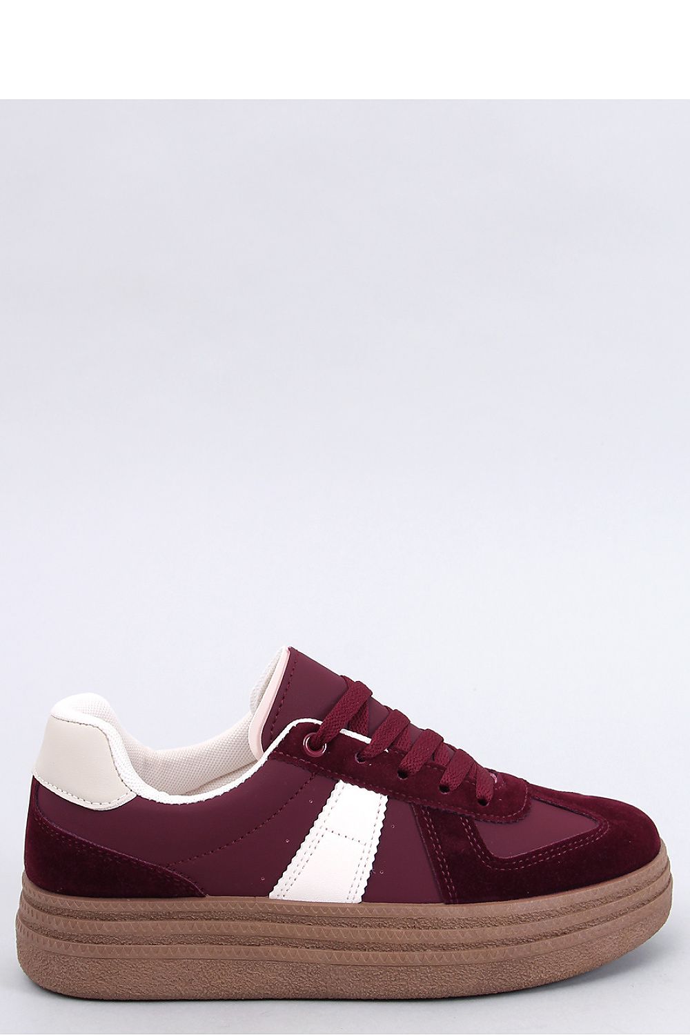 Sports shoes model 200725 Inello