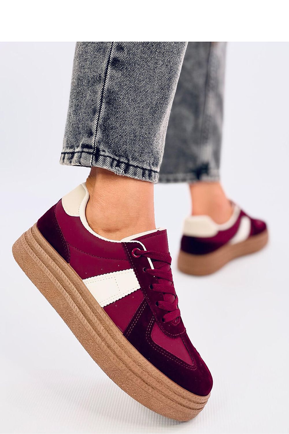 Sports shoes model 200725 Inello