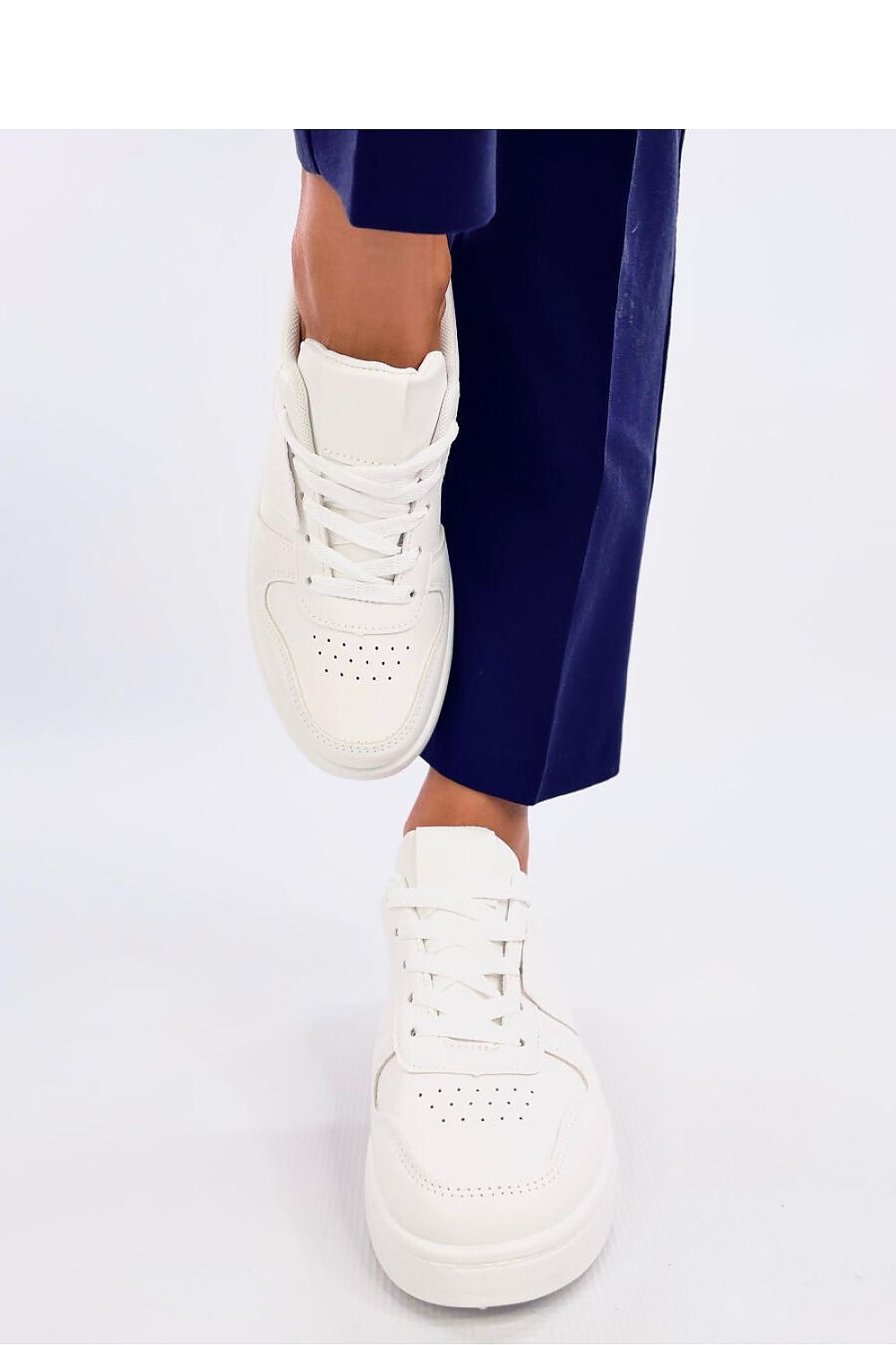 Sports shoes model 200768 Inello