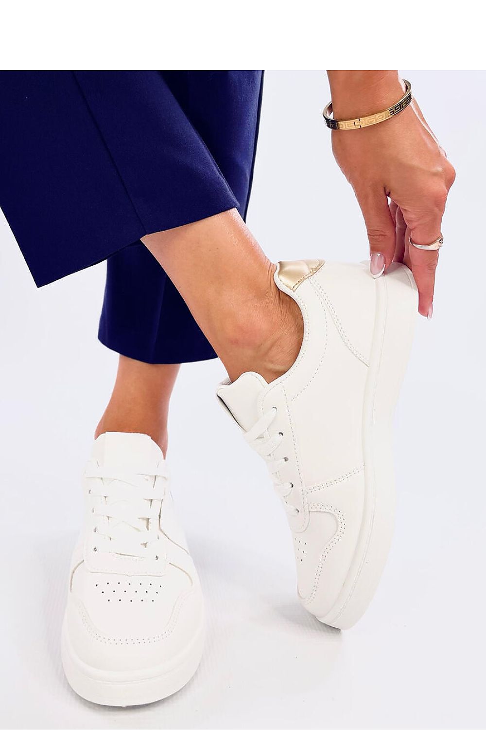 Sports shoes model 200768 Inello