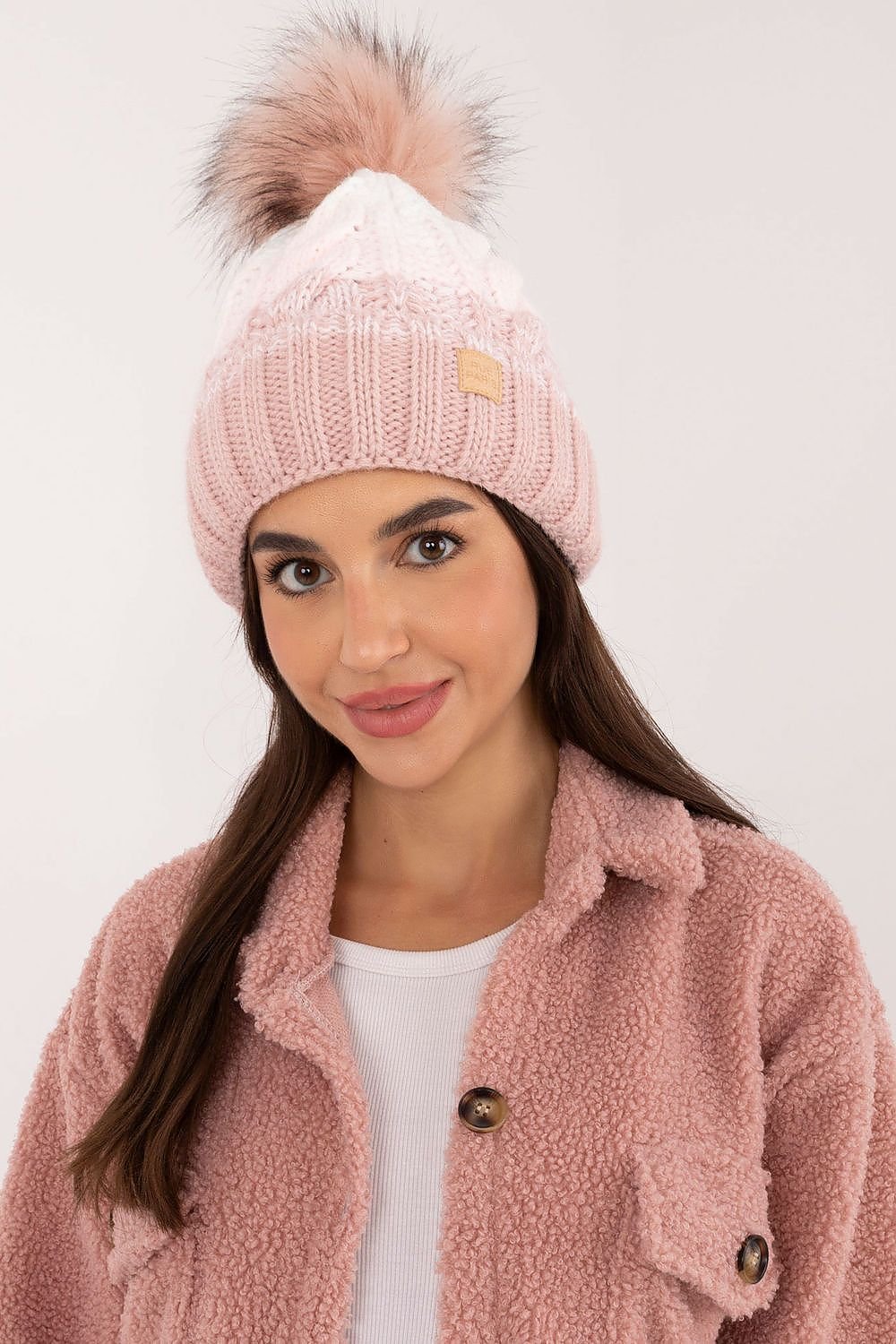 Bonnet model 201416 Rue Paris