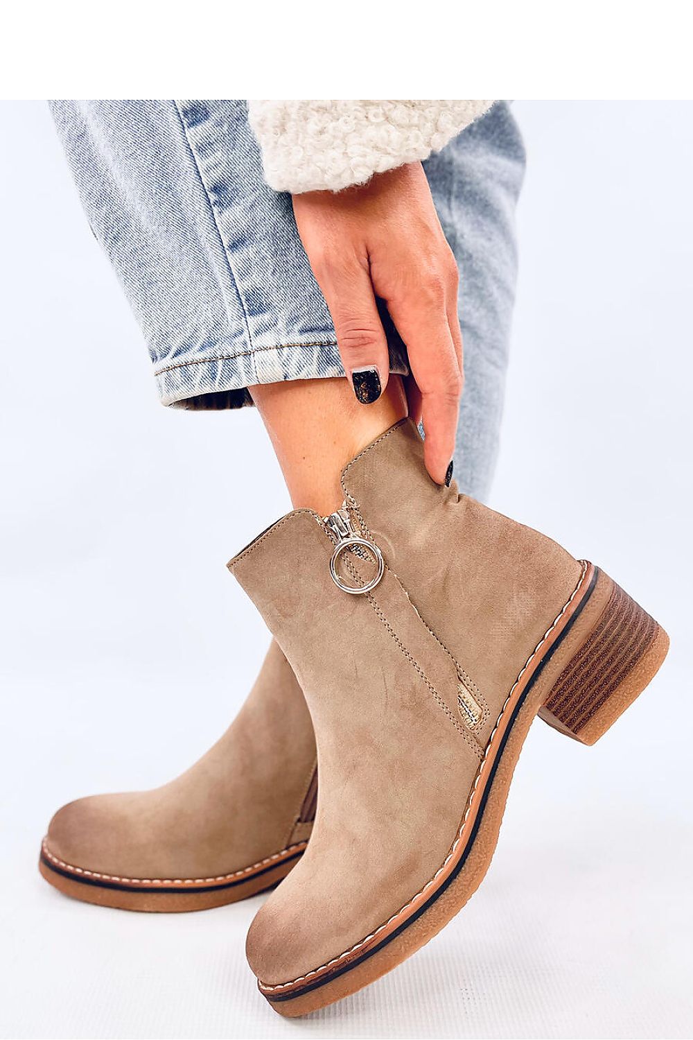 Heeled boots model 201971 Inello