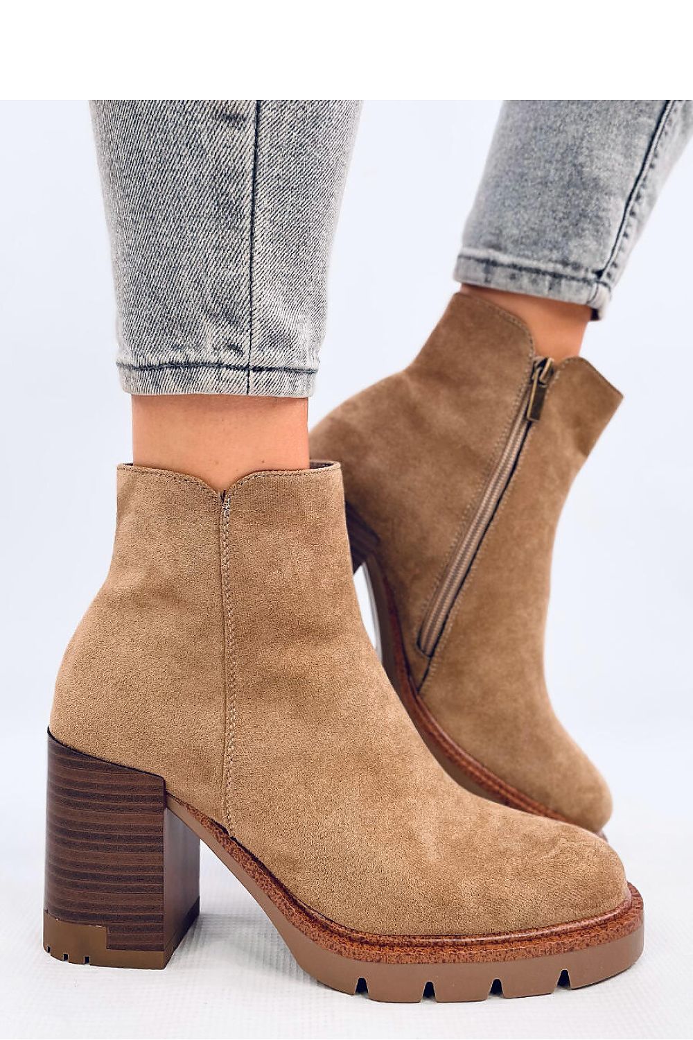 Heeled boots model 202142 Inello