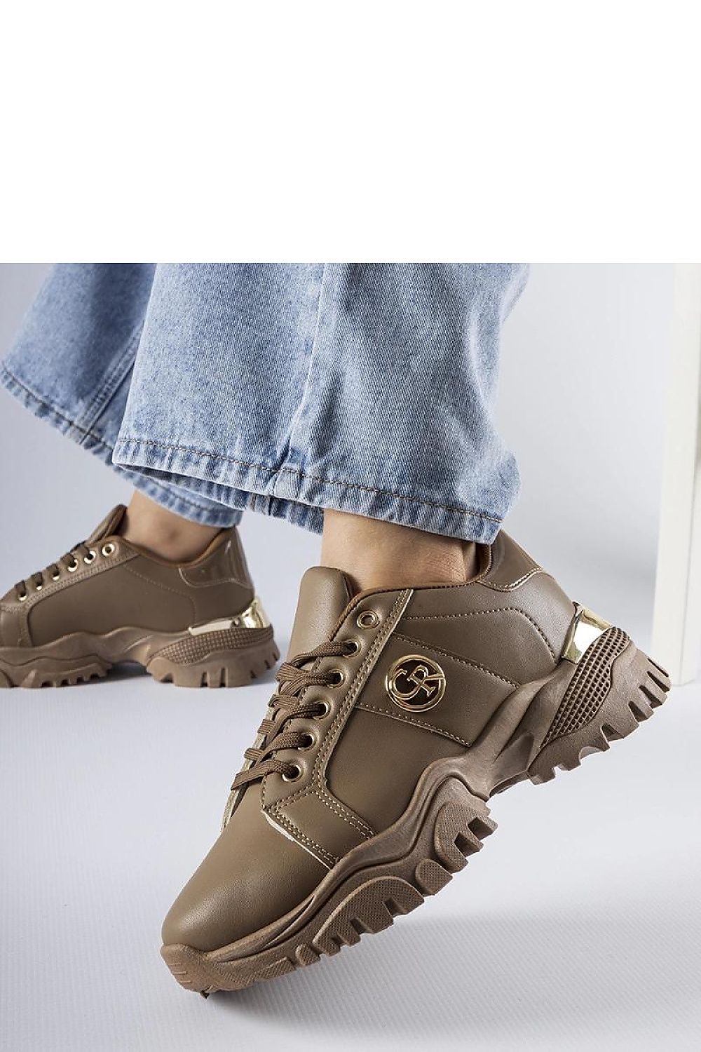  Baskets model 207635 Solea 
