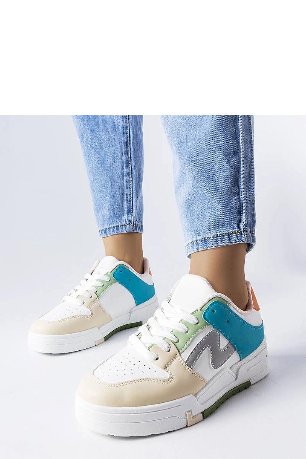  Baskets model 207905 Solea 