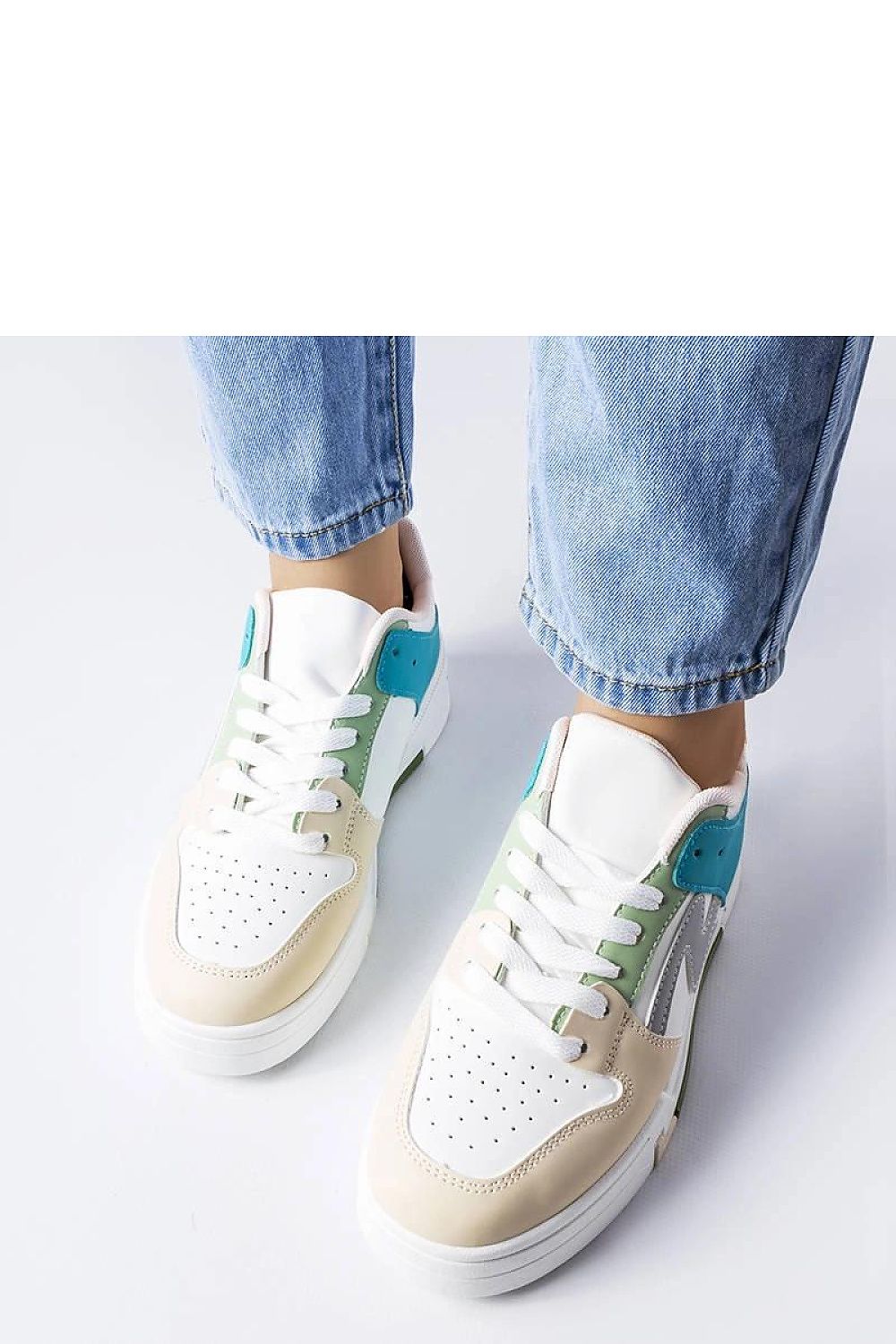  Baskets model 207905 Solea 