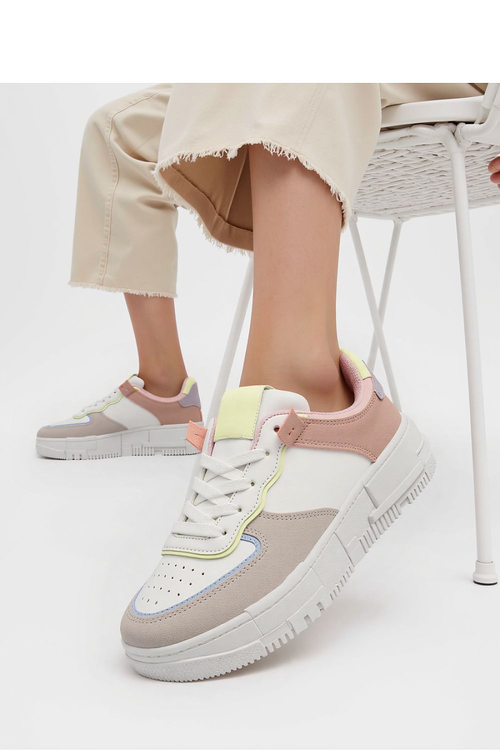  Chaussures de sport model 210182 Inello 