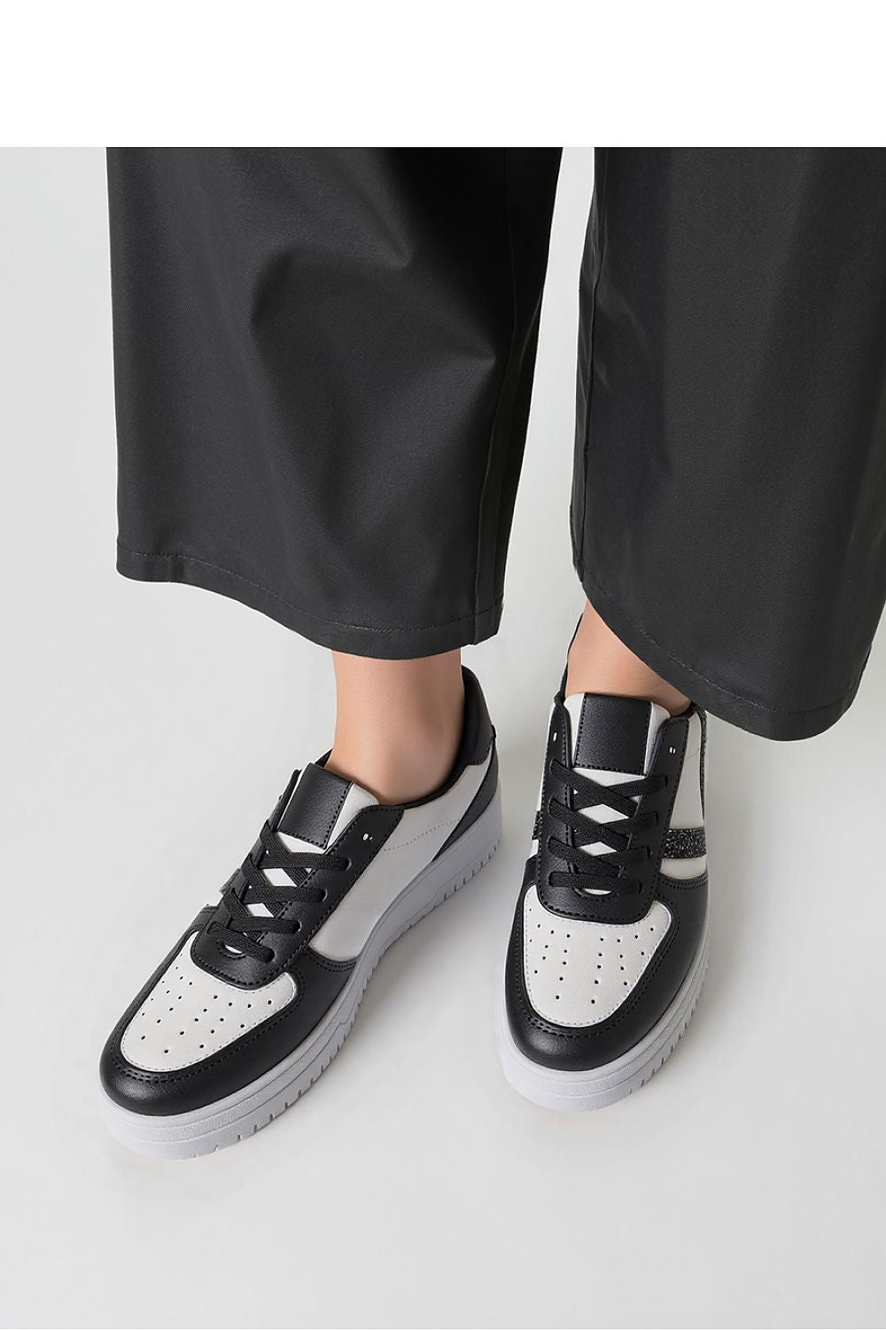  Chaussures de sport model 210186 Inello 