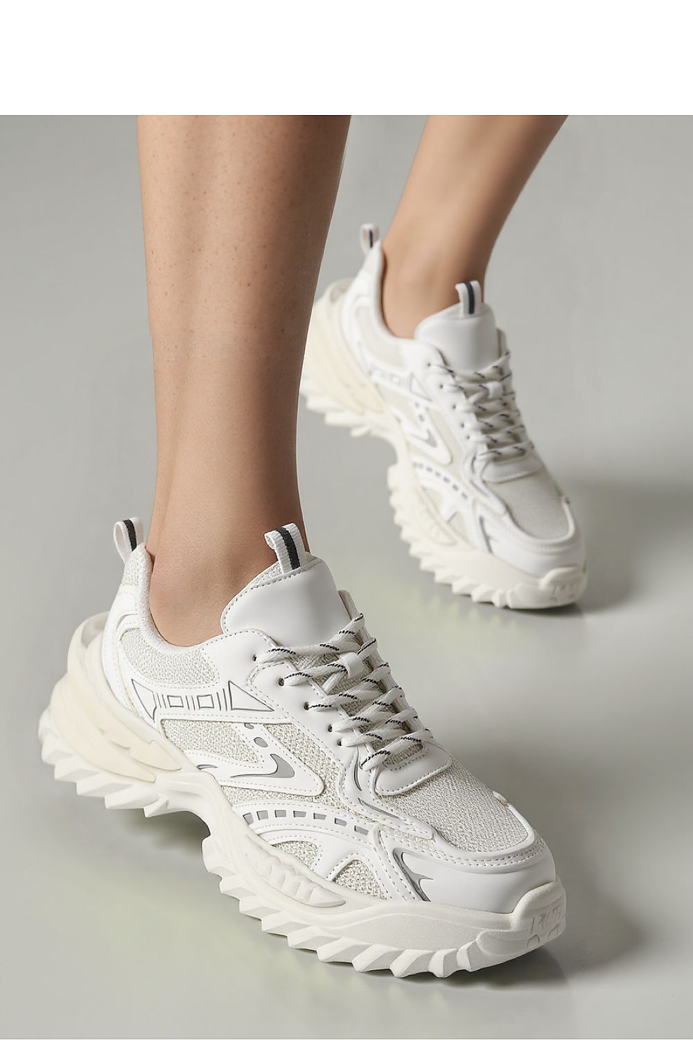  Chaussures de sport model 210195 Inello 