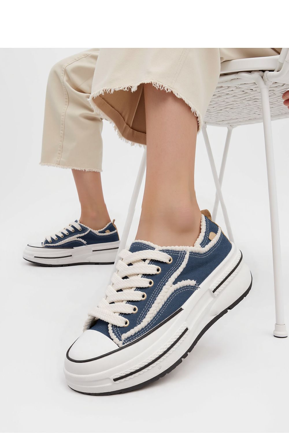  Chaussures de sport model 210235 Inello 