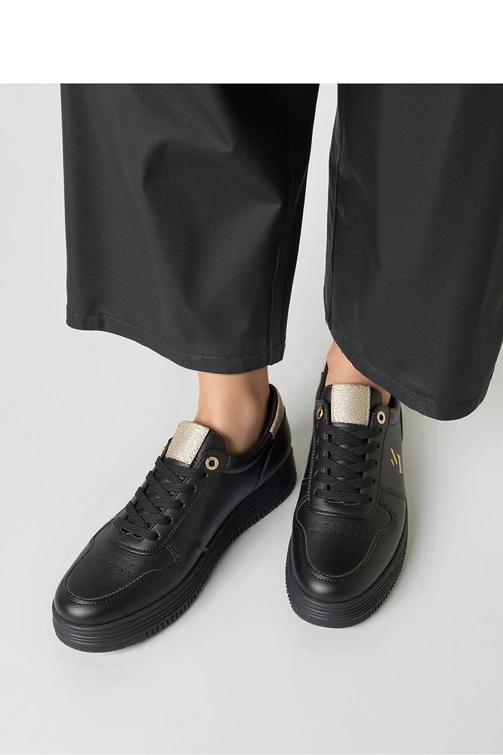  Chaussures de sport model 210259 Inello 